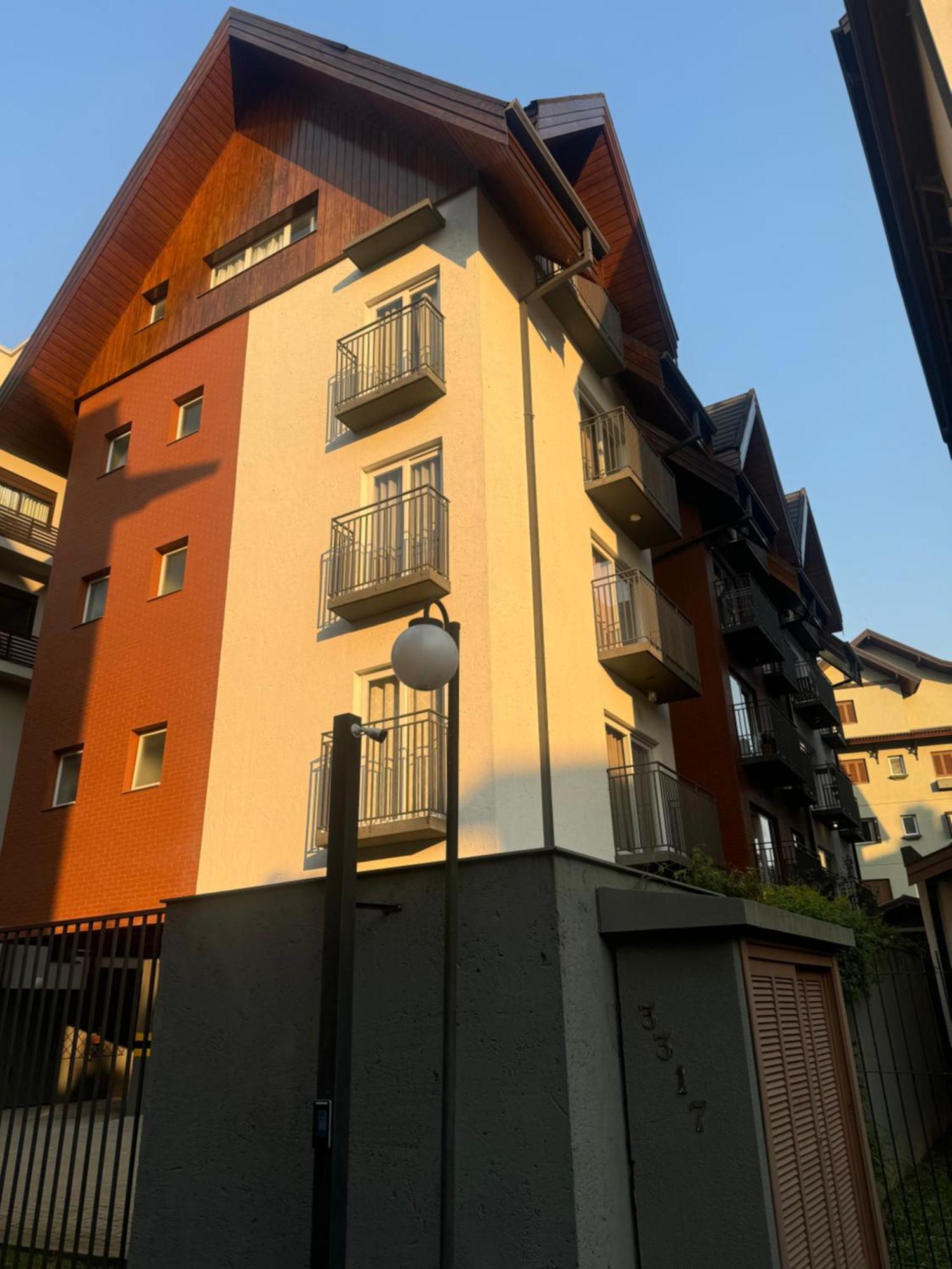Apartment Apto No Centro De 5min A Pe Da Rua Coberta Gramado